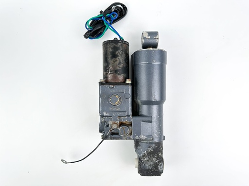 [045358] 2004 Yamaha 90 HP 4 Stroke Outboard Power Trim Tilt Unit {mpn} OEM