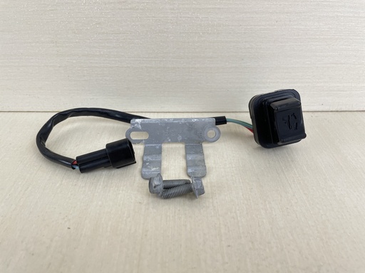 [010007] 2015 Yamaha 115HP 4 Stroke Outboard Trim & Tilt Switch Assembly 69J-82563-01-00