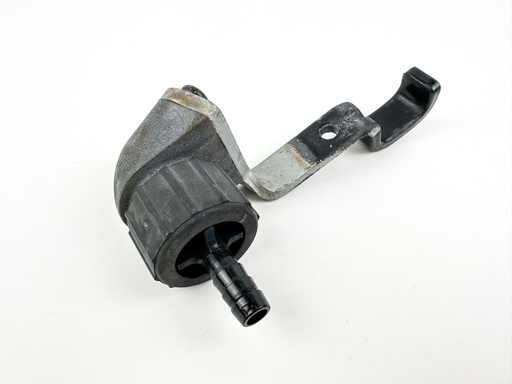 [045836] 2004 Yamaha 115 HP 4 Stroke Outboard Fresh Water Flush Port {mpn} OEM