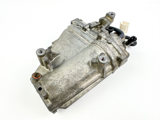 [045849] 2004 Yamaha 115 HP 4 Stroke Outboard VST Float Chamber Assembly {mpn} OEM