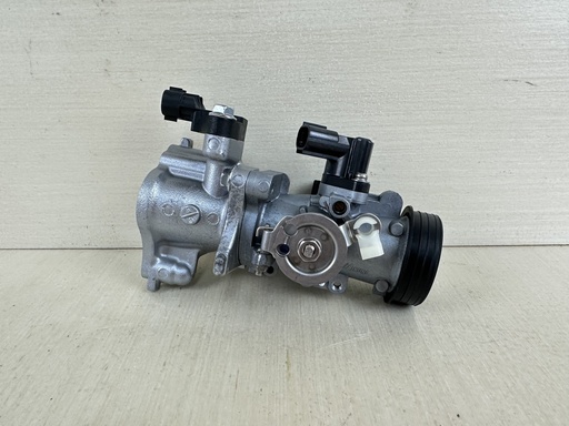 [010140] 2014 Suzuki 20HP 4 Stroke Outboard Throttle Body Assembly 13300-89L11