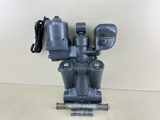 [010261] Yamaha 150HP 4 Stroke Outboard Power Trim & Tilt Assembly Unit 63P-43800-03-00 - Great Condition