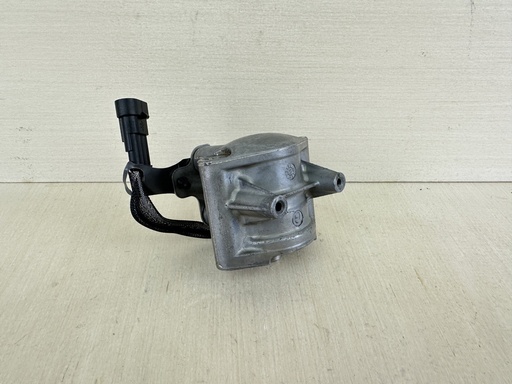 [010169] 2007 Evinrude 150HP Etec 2 Stroke Outboard Port Left Fuel Injector 5007179