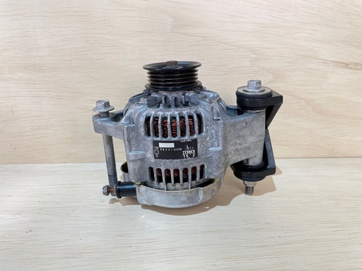 [3185] 1998 Mercury Optimax 135HP Outboard Engine Alternator Assembly 834832