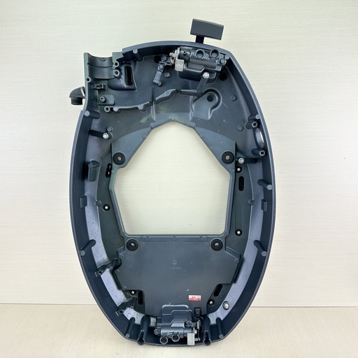 [010210] 2003 Yamaha 80HP 4 Stroke Outboard Lower Pan Bottom Cowling Assembly 67F-42710-03-4D