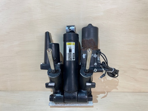 [3190] 1998 Mercury Optimax 135HP Power Trim & Tilt Assembly 2 Wire 826729A2