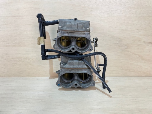 [3205] 1997 Evinrude Johnson 115HP Outboard Carburetor Assembly Pair 0439727 0438931