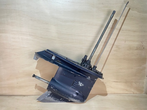 [3204] 1995 Johnson 150HP 20" Shaft Lower Unit Gear Case Standard Rotation