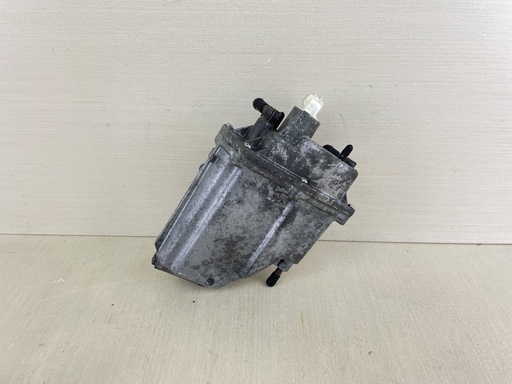 [010319] 2006 Yamaha 115HP 4 Stroke Outboard Float Chamber Assembly VST 68V-14180-02-00