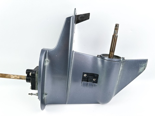 [048011] 2001 Yamaha 25 HP 4 Stroke Outboard Lower Unit Gear Case {mpn} OEM