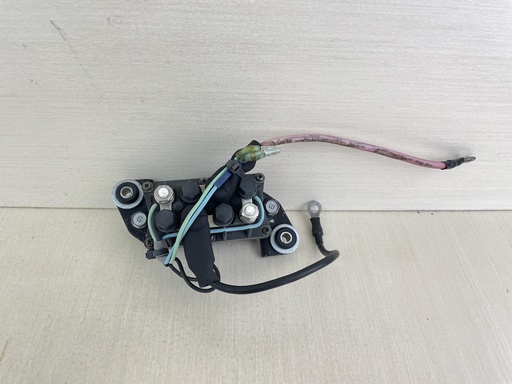 [010457] 2000 Yamaha 50HP 4 Stroke Outboard Trim Tilt Relay Assembly 6H1-81950-01-00