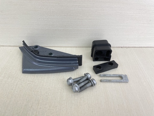 [010459] 2006 Yamaha 60HP F60 Outboard Cable Cover Plate Fitting 6C5-42738-00-4D