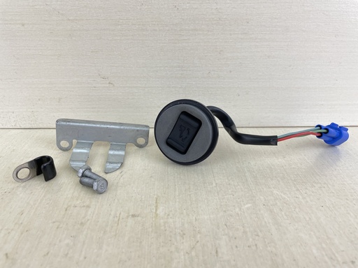 [010592] 2004 Yamaha 60HP 2 Stroke Outboard Engine Trim Tilt Switch Assembly 6H1-82563-11-00