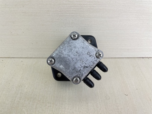 [010576] 2000 Yamaha 40HP 4 Stroke Outboard Fuel Pump Assembly 62Y-24410-02-00
