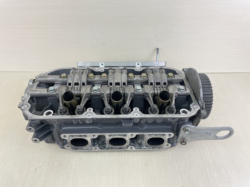 [010699] 2002-2005 Honda 200 225 HP 4 Stroke Outboard Starboard Right Cylinder Head 12215-ZY3-000ZA