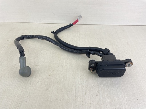 [010718] 2005 Honda 225HP 4 Stroke Outboard Fuse Box Assembly 150A Amp 38210-ZY3-003