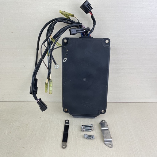 [010729] 2002 Yamaha 200HP 2 Stroke Outboard CDI C.D.I. Unit Assembly ECU 67H-85540-01-00