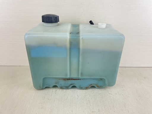 [011068] Yamaha Outboard Remote 2 Stroke Oil Tank Assembly With Pump 2.8 Gallons