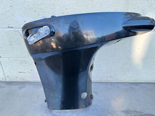 [054581] 2005 Suzuki 140 HP 4 Stroke Outboard Lower Apron Cowling Starboard {mpn} OEM