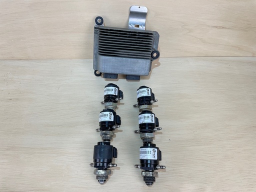 [3158] 1998 Johnson 175HP EMM With Injectors 6 0586327 0439127