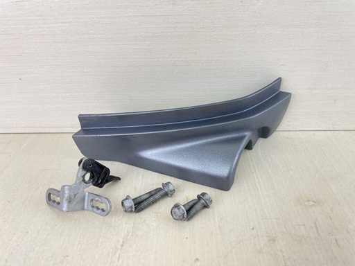 [009767] 2004 Yamaha 150HP 4 Stroke Outboard Cable Cover Plate Fitting 63P-42738-00-5B