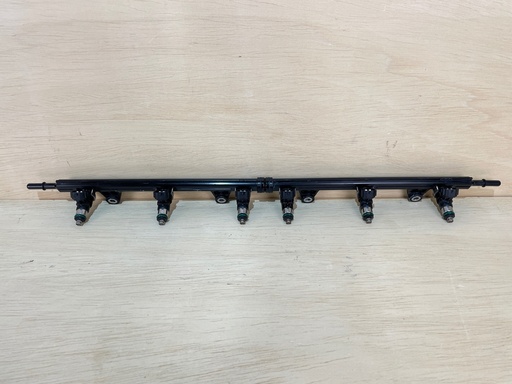 [3344] 2015 Yamaha Vmax 250HP Fuel Injector Set Of 6 With Rails 6AW-13761-00-00