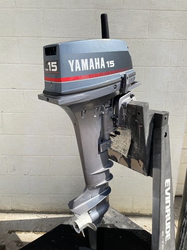 [011102] Yamaha 15HP 2 Stroke Outboard Long Shaft W/ Tiller Handle - Good Condition