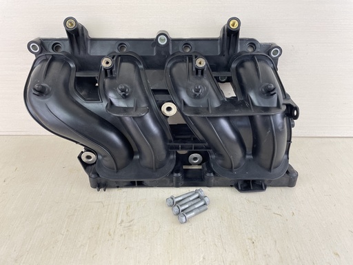 [011184] 04 - 2014 Yamaha 150HP 4 Stroke Outboard Intake Manifold 63P-13641-00-00
