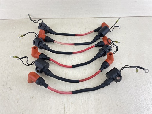 [011084] 2001 Yamaha 225HP 2 Stroke Outboard Ignition Coil Set 61A-85570-00-00