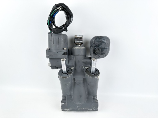 [058188] 2001 Honda 130 HP 4 Stroke Outboard Power Trim Tilt Unit {mpn} OEM