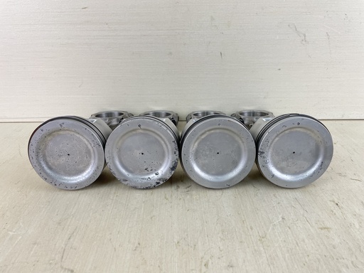 [011237] 2003 Suzuki 115HP 4 Stroke Outboard Piston & Connecting Rod Set