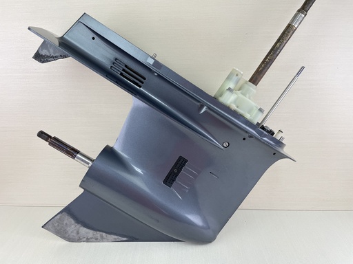 [010852] 2004 + Yamaha 150HP 4 Stroke 25" Shaft Lower Unit Gear Case 63P-45300-17-8D RH