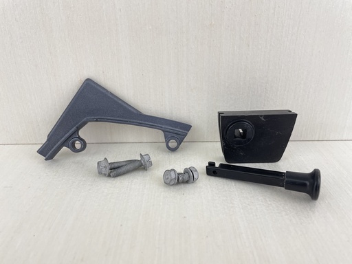 [011113] Cable Cover Plate Assembly W/ Hardware and Grommet 68T-42738-00-4D