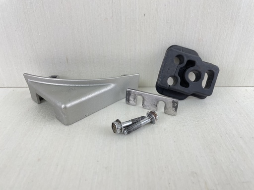 [011357] 97-2006 Honda 75 90 HP Outboard Cable Cover Plate 40151-ZW1-000ZA