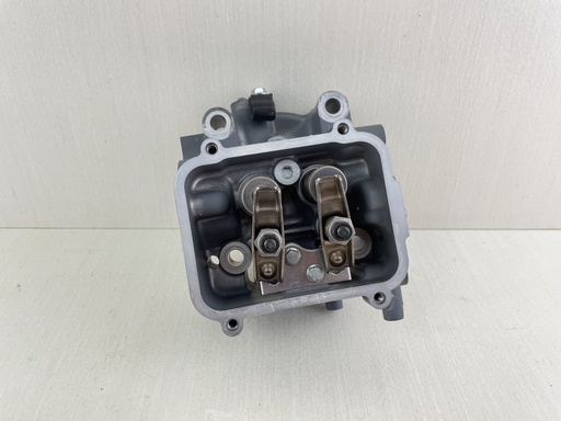[011252] 2011 Suzuki 25HP 4 Stroke Outboard Twin-V Left Port Side Cylinder Head 11120-95J00