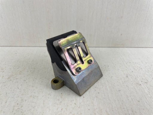 [012007] 1988 + Yamaha 20 25 HP 2 Stroke Outboard Reed Valve Assembly 6L2-13610-00-00