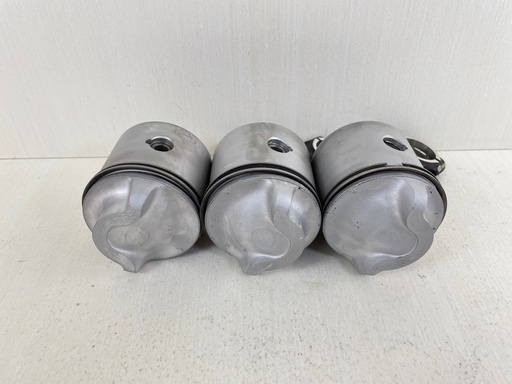 [012176] 1995 Mercury 120HP 2 Stroke Force Outboard Piston W/ Connecting Rod 834803A4