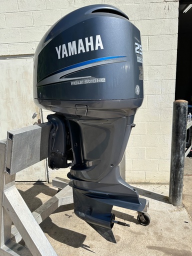 [013151] 2007 Yamaha 250HP 4 Stroke Outboard Engine 25" XL Shaft Good Condition