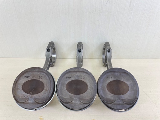 [013431] 2018 Yamaha 200HP F200 4 Stroke Outboard Piston & Connecting Rod Set 6DA-11631-10-94