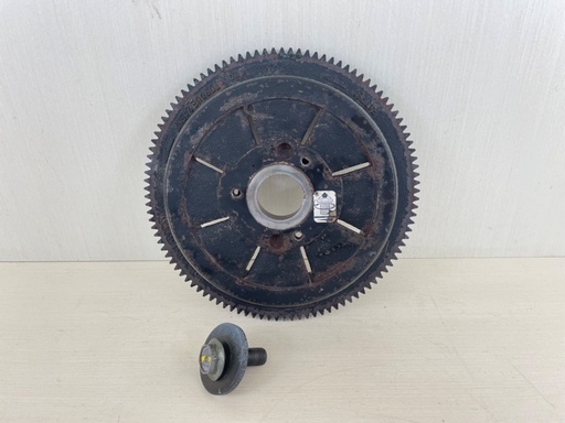 [013354] 2005 Suzuki 140HP DF140 Outboard Flywheel Assembly 32102-92J10