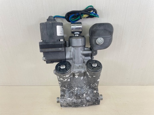 [013368] 2002-2011 Suzuki DF140 140HP 4 Stroke Outboard Power Trim Tilt Unit 48503-92J04