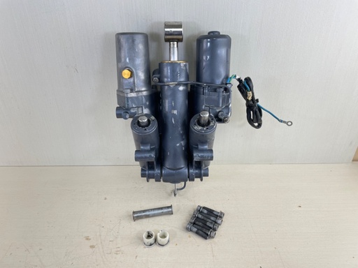 [014447] 02-18 Yamaha 200 225 250 300 HP 4 Stroke Outboard Power Trim Tilt Unit - Fully Tested