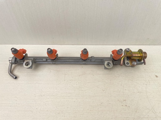 [014987] 2007 Yamaha 115HP 4 Stroke Outboard Fuel Injector Set W/ Pipe 68V-13160-00-00