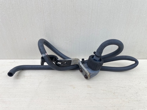 [014734] 2003 Yamaha 115HP 4 Stroke Outboard Flush Adapter With Bracket 68T-12572-00-00