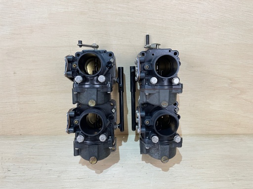 [3483] 2004 Johnson 115HP Outboard Carburetor Setup Port & Starboard Side 5005562 5005563