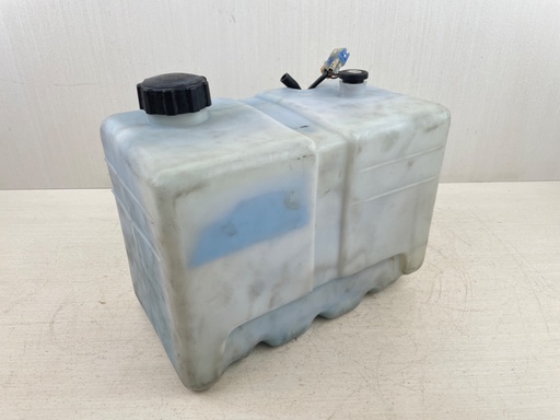 [015398] Yamaha Outboard 2 Stroke Remote Sub Oil Tank With Pump & Sensor 2.8 Gallons