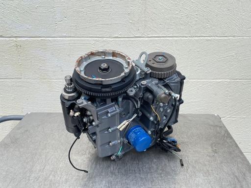 [015877] 2007 Honda 25HP 4 Stroke Outboard Powerhead Crankcase Assembly 12200-ZW2-416ZA
