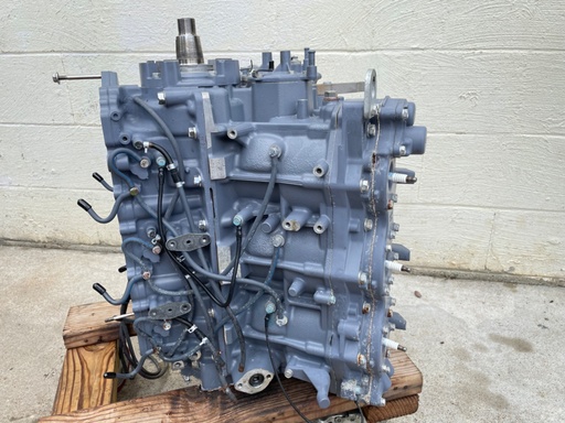 [015654] 2003 Yamaha 200 HP 2 Stroke Powerhead 68F-W0090-12-1S OEM Outboard