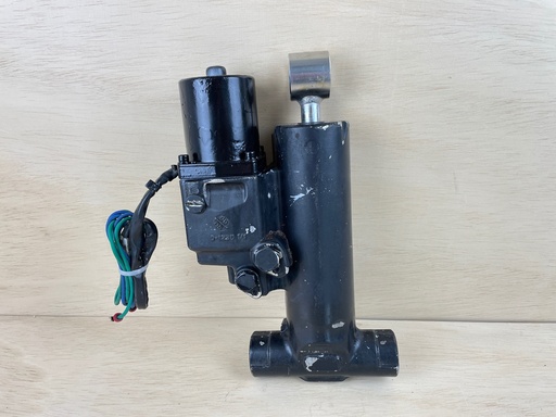 [3516] Evinrude Etec 70 90 115 130 HP Outboard Trim & Tilt Assembly 5005756 5008949