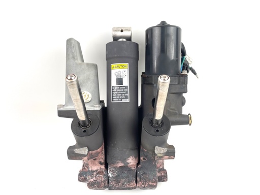 [016649] 2001 Mercury 225 HP 2 Stroke Outboard Power Trim Tilt Unit 826729T2 OEM